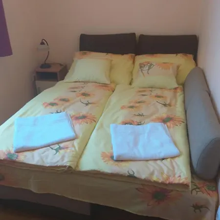 Marina Apartman * إغير