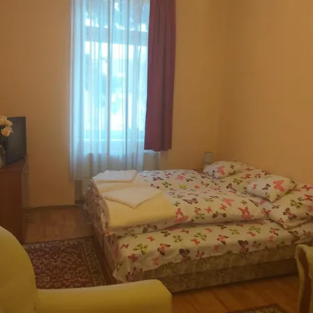 شقة Marina Apartman *