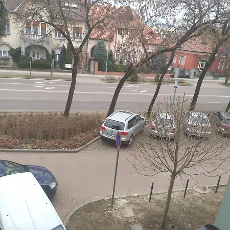 Marina Apartman شقة